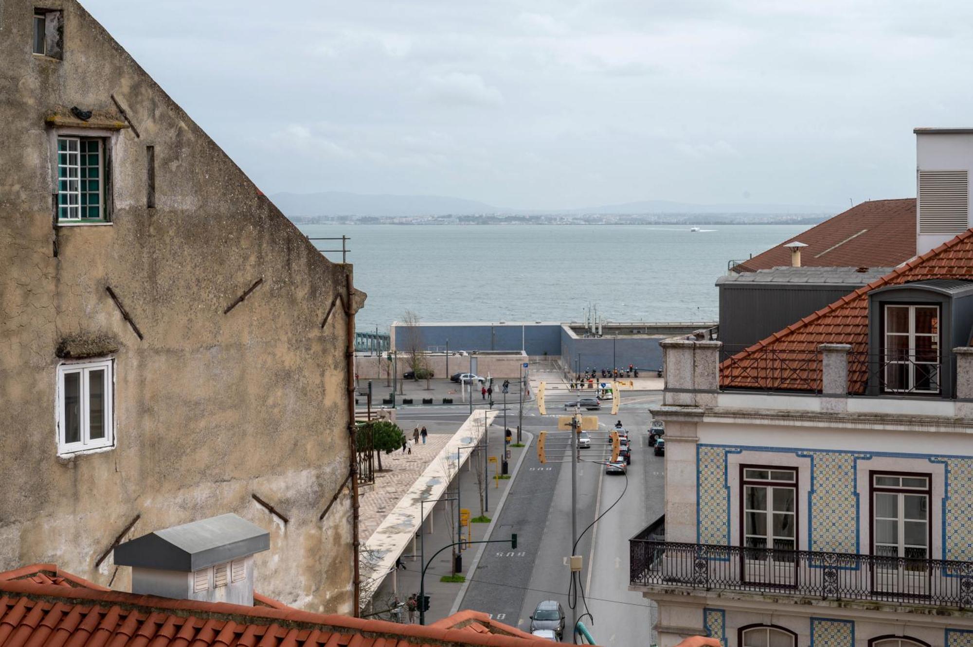 Portas Da Se Apartments Lisbon Exterior photo